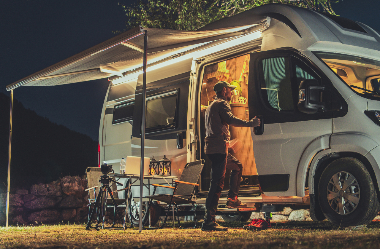 van life safety while camping at night